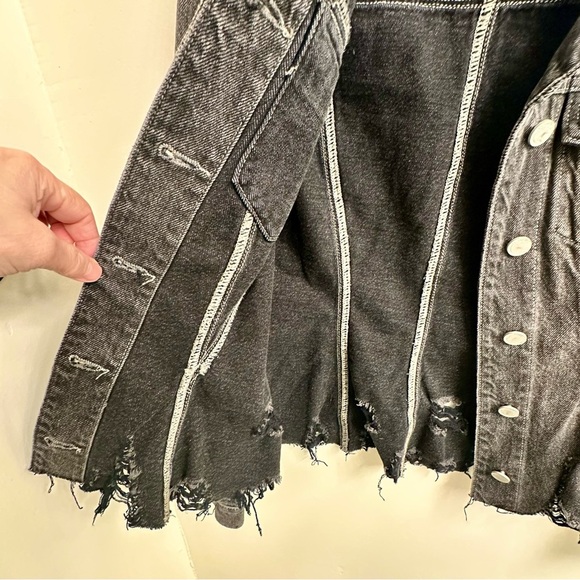 Blank NYC Thrill Seeker Peplum Distressed Black Charcoal Denim Jacket Sz S - Picture 10 of 13